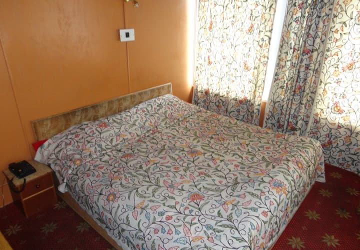 Hotel Yemberzal, Gulmarg 3